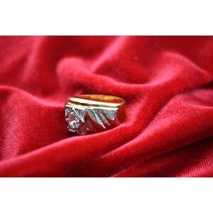 Vintage‎ seta gold tone ring size 8